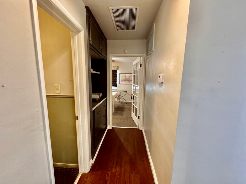 More Photos Of 14436 Whittier Blvd, Whittier General Retail For Sale