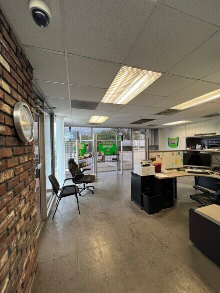 More Photos Of 440 Finley Blvd, Birmingham Distribution For Lease