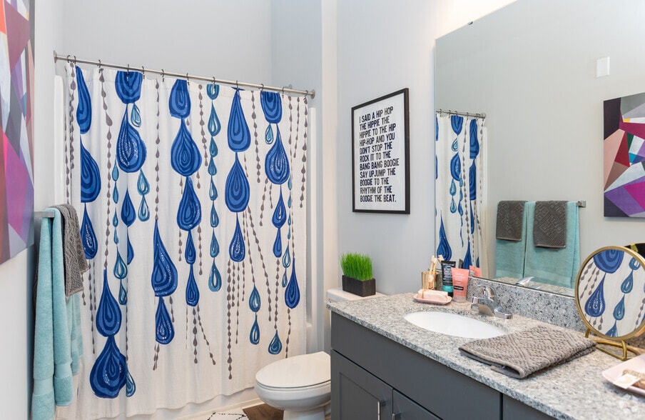 More Photos Of 306 E 10TH St, Greenville Apartments For Lease