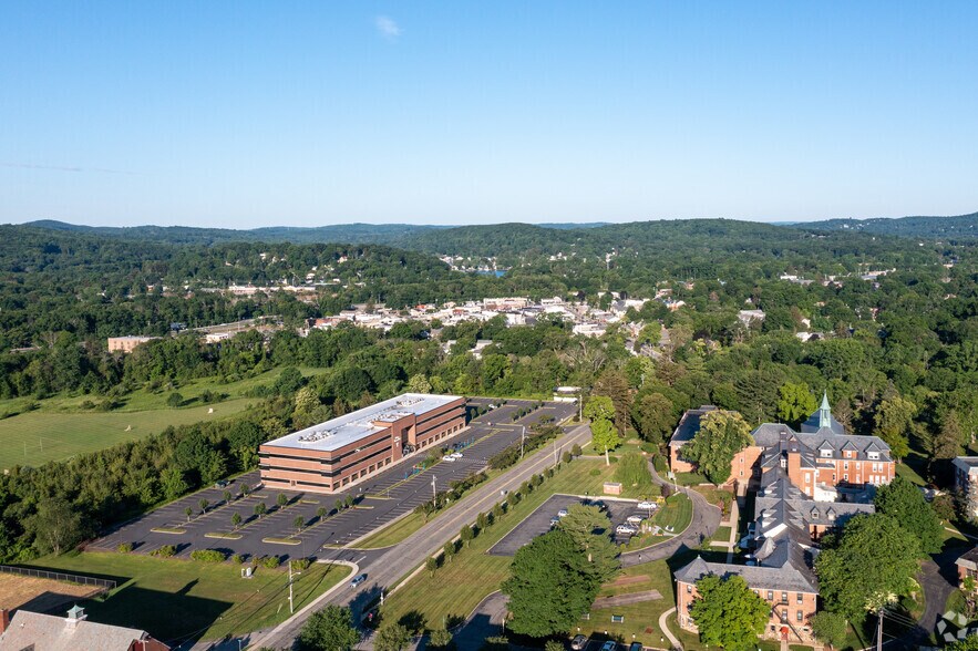 More Photos Of 16 Pocono Rd, Denville Medical For Lease
