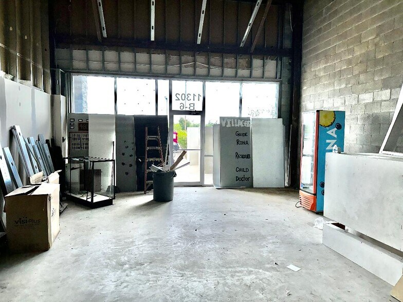 More Photos Of 11302 Space Center, Houston General Retail For Sale