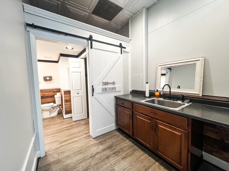 More Photos Of 711 N Person St, Raleigh Storefront For Sale