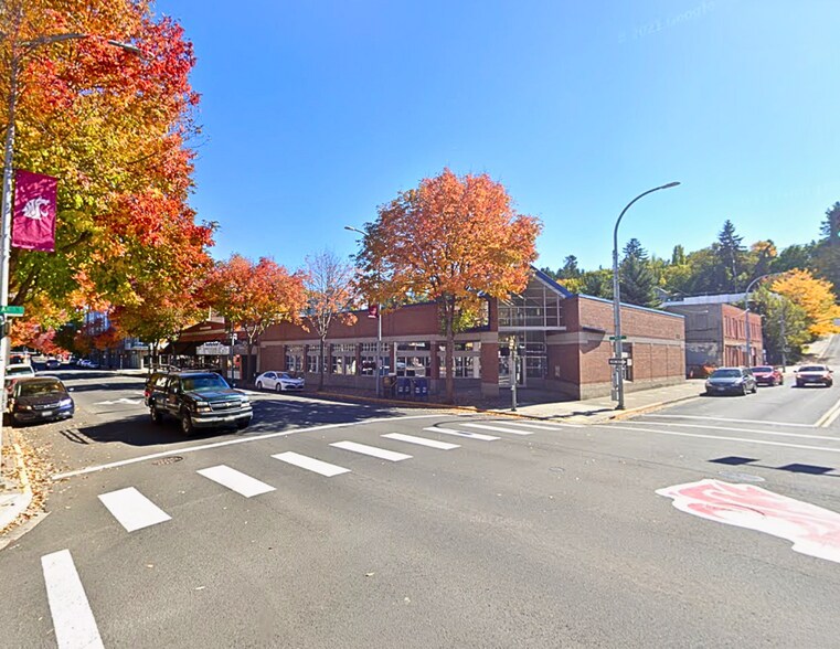 More Photos Of 301 E Main St, Pullman Bank For Lease