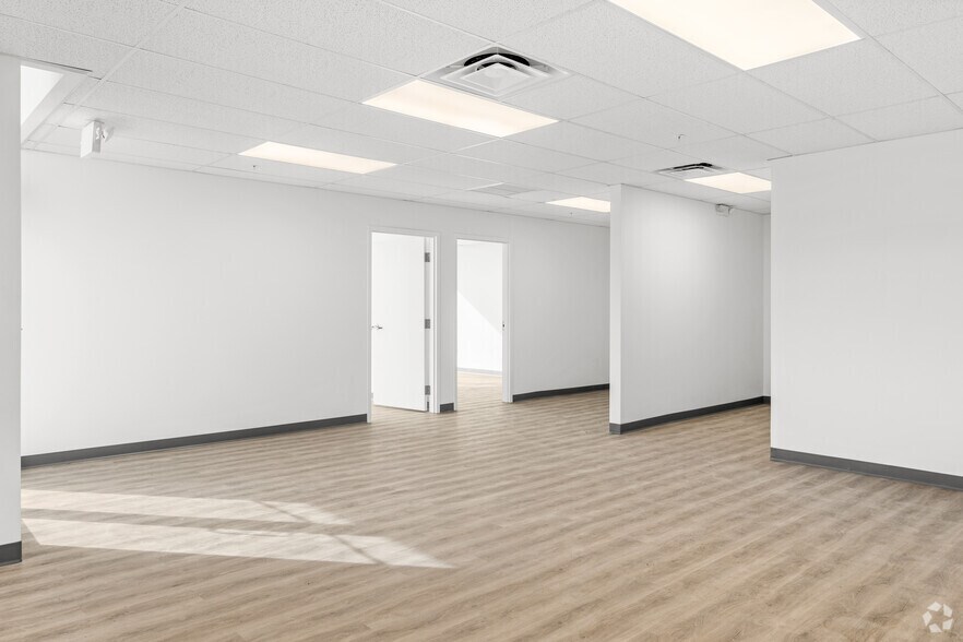 More Photos Of 6501 NW 37th Ave, Miami Warehouse For Lease