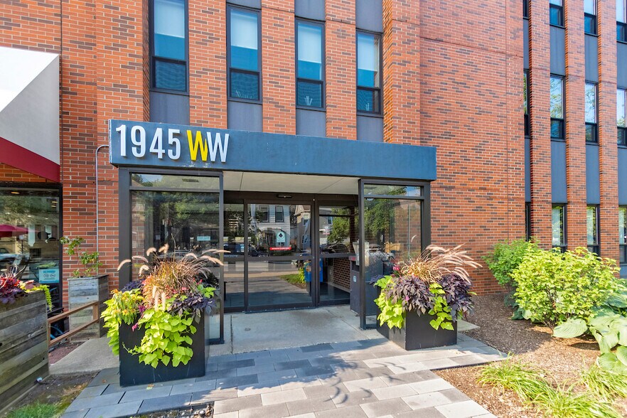 More Photos Of 1945 W Wilson Ave, Chicago Medical For Lease