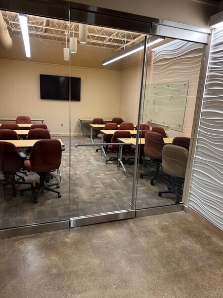 More Photos Of 7230 Lee Deforest Dr, Columbia Office For Sale