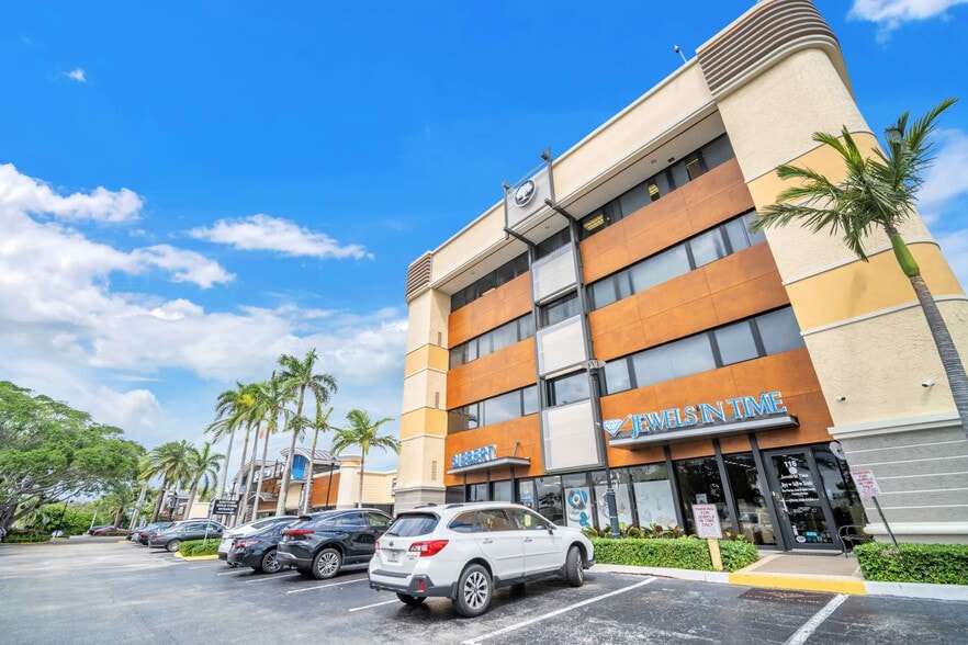 More Photos Of 4400 N Federal Hwy, Boca Raton Unknown For Lease