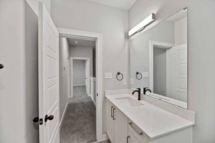 More Photos Of 4405 Clovis Ct, Midlothian Apartments For Sale