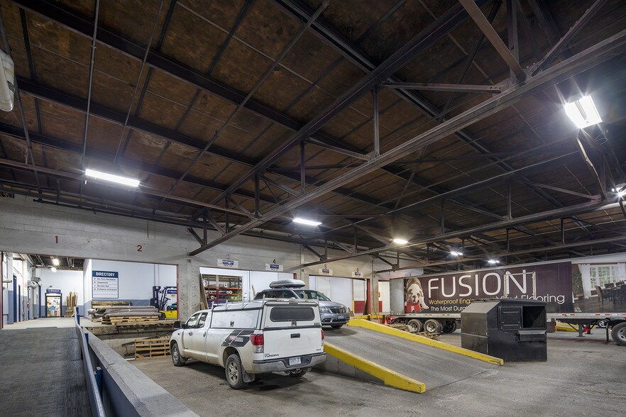 More Photos Of 6361 Thompson Rd, Syracuse Manufacturing For Lease