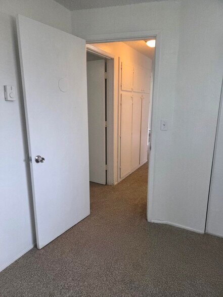 More Photos Of 211 SE Uglow St, Dallas Apartments For Sale