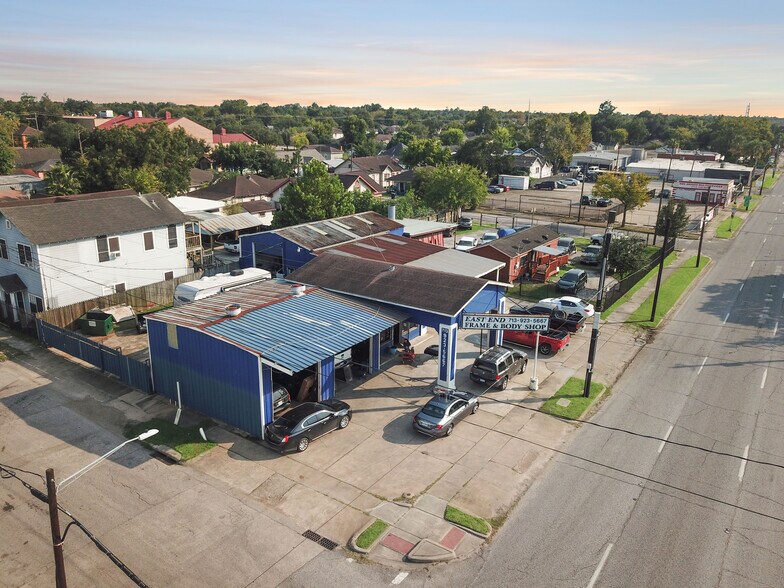 More Photos Of 1106 Wayside Dr, Houston Auto Repair For Sale