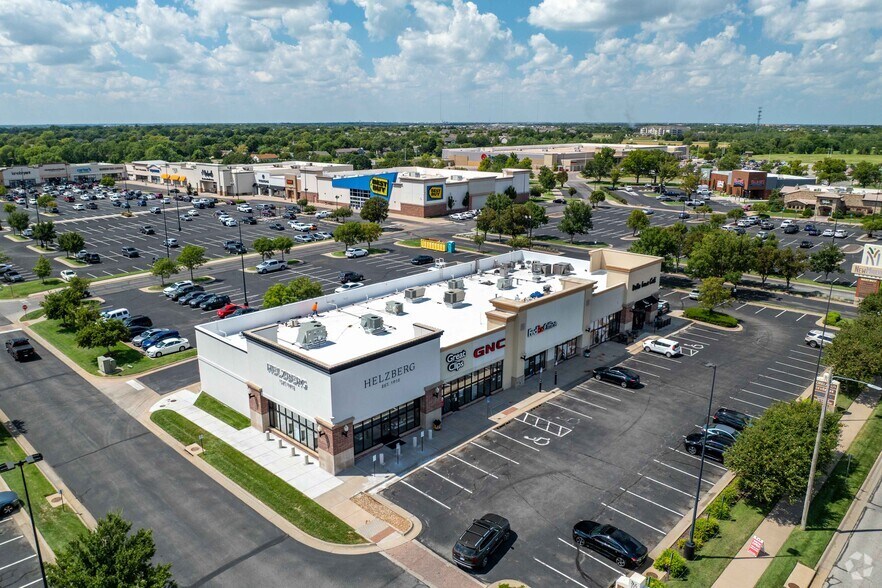 More Photos Of 2441 N Maize Rd, Wichita Storefront For Lease