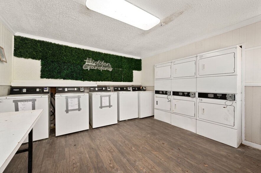 More Photos Of 5606 N Lamar Blvd, Austin Apartments For Sale