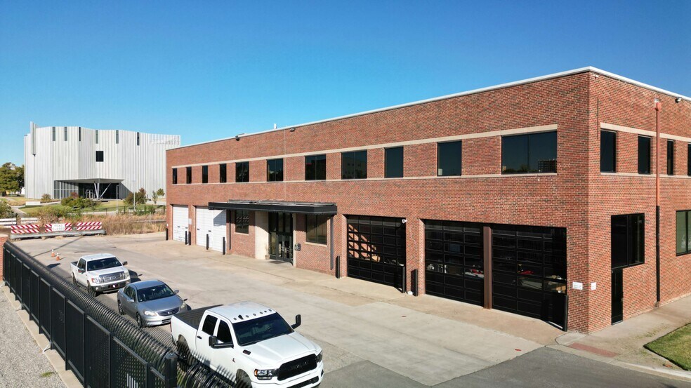 More Photos Of 11 NE 11th St, Oklahoma City Warehouse For Sale
