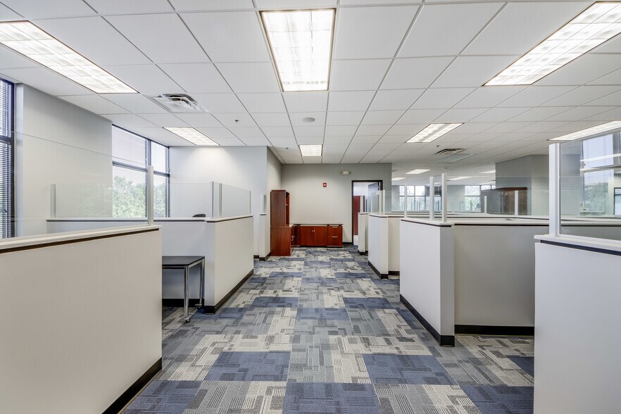 More Photos Of 2700 N Berkeley Lake Rd, Duluth Office For Sale
