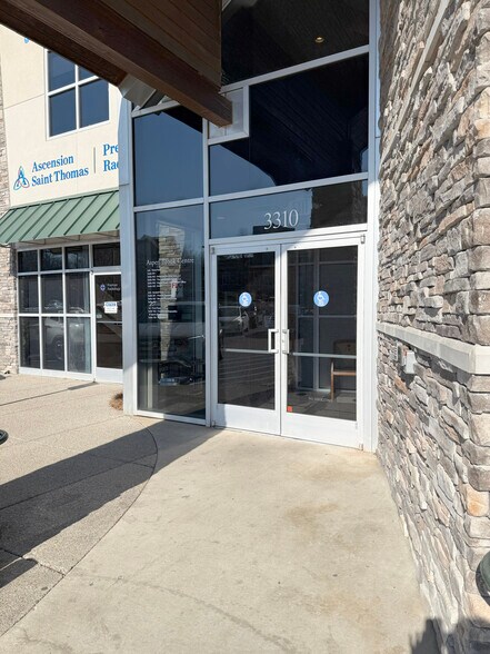 More Photos Of 3310 Aspen Grove Dr, Franklin Medical For Lease