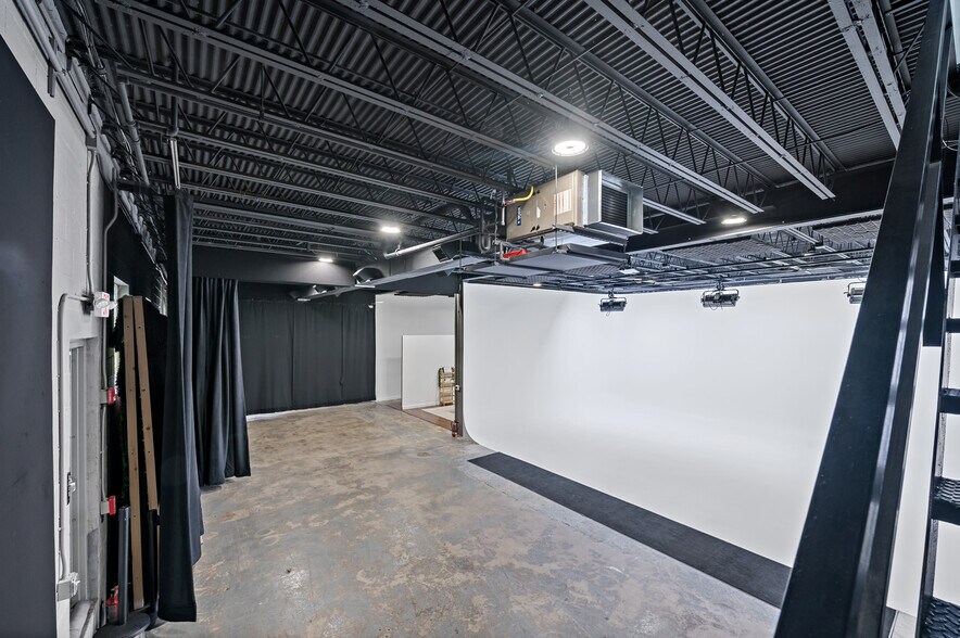 More Photos Of 449 E Lafayette St, Norristown Warehouse For Sale