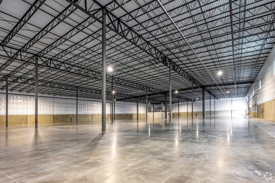More Photos Of 6401 Foxley Rd, Upper Marlboro Distribution For Lease