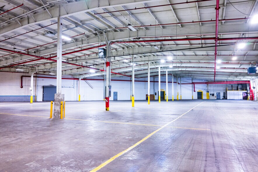 More Photos Of 403 Degner Ave, Mayville Manufacturing For Lease