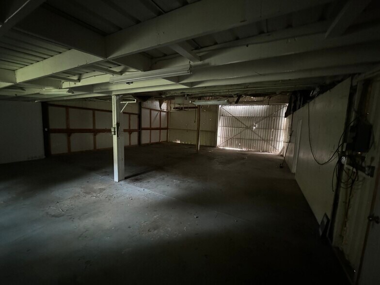 More Photos Of 40843 Highway 41, Oakhurst Auto Repair For Sale