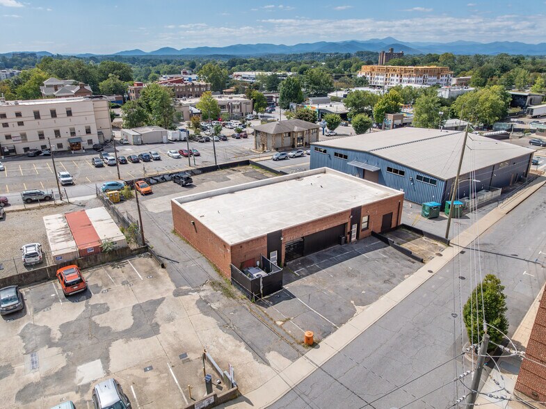 More Photos Of 46 Aston St, Asheville Light Manufacturing For Lease