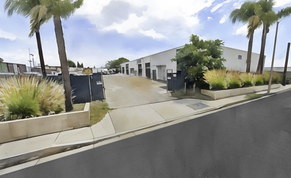 More Photos Of 18918-18936 S Broadway, Carson Warehouse For Lease