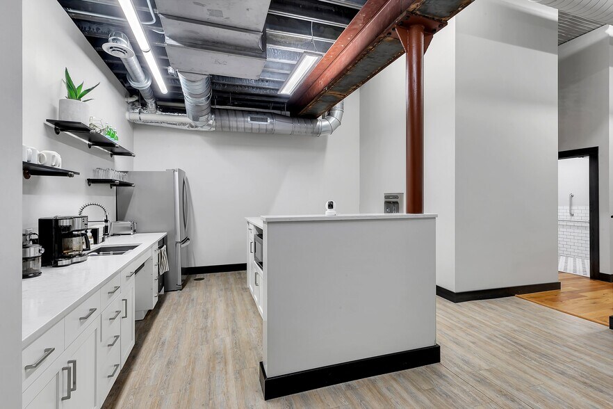 More Photos Of 703 W St Germain St, Saint Cloud Loft Creative Space For Sale