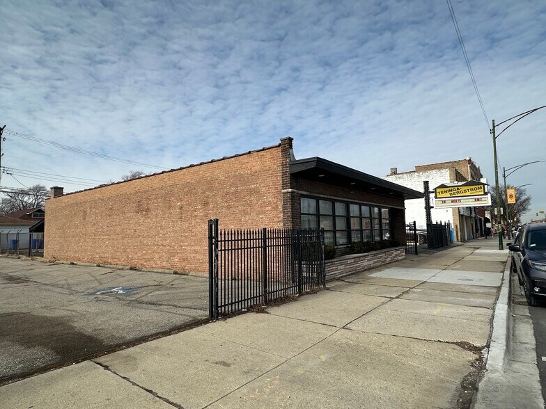 More Photos Of 8544 S Ashland Ave, Chicago Office For Sale