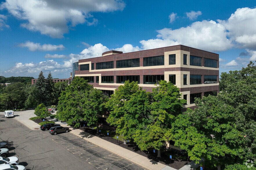 More Photos Of 1305 Corporate Center Dr, Eagan Office For Lease