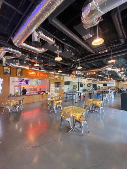 More Photos Of 450 S Western Ave, Los Angeles Freestanding For Lease