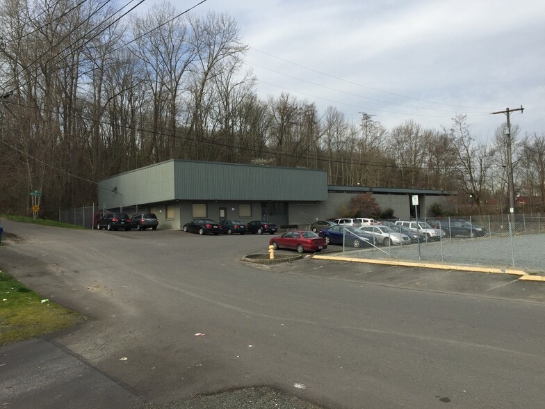 Primary Photo Of 3111 27th St S, Seattle Warehouse For Sale
