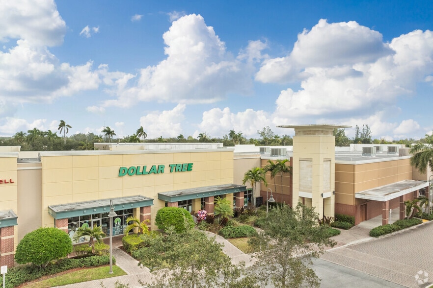 More Photos Of 8751-8795 Southern Blvd, West Palm Beach General Retail For Sale