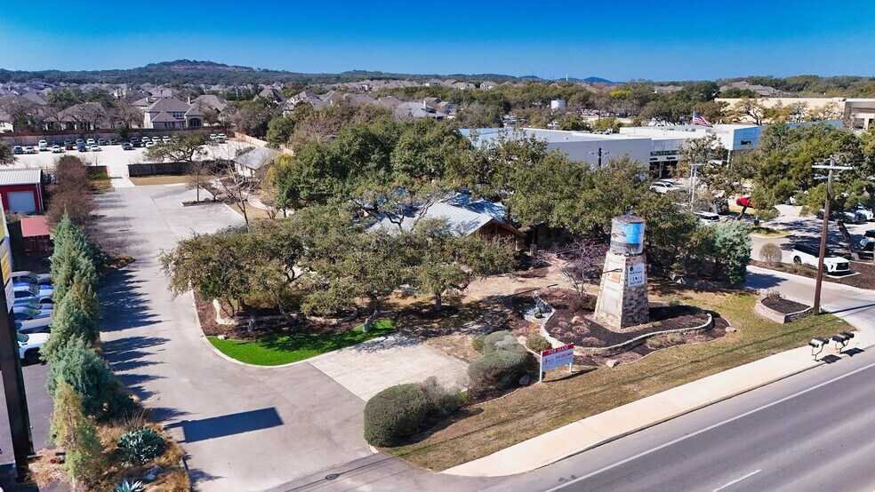 More Photos Of 32255 IH-10 W, Boerne Loft Creative Space For Lease