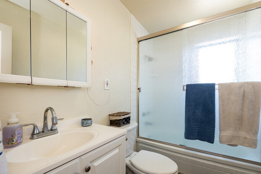 More Photos Of 116 S 1st St, Williams Office For Sale