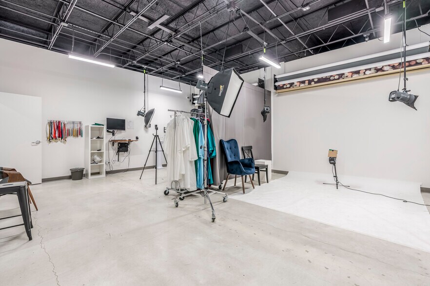 More Photos Of 1014 N Dixie Hwy, Lake Worth Beach Loft Creative Space For Sale