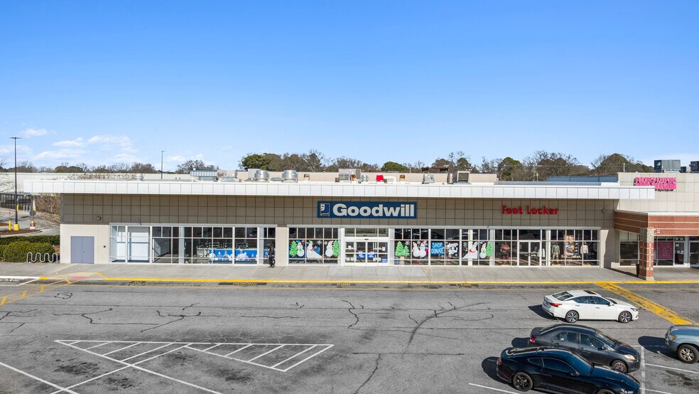 More Photos Of 5900 E Virginia Beach Blvd, Norfolk Unknown For Lease