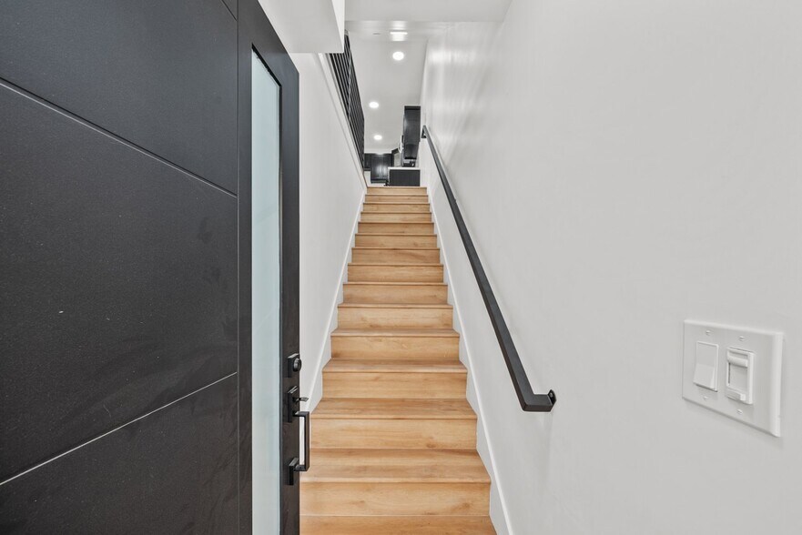 More Photos Of 1184 N Normandie Ave, Los Angeles Apartments For Sale