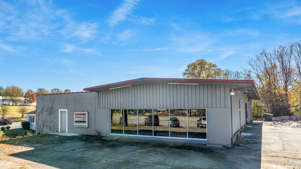 More Photos Of 14629 E Wade Hampton Blvd, Greer Freestanding For Sale