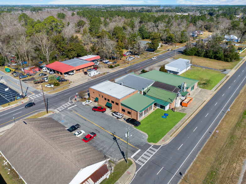 Primary Photo Of 202 JL Tyre St, Screven Specialty For Sale