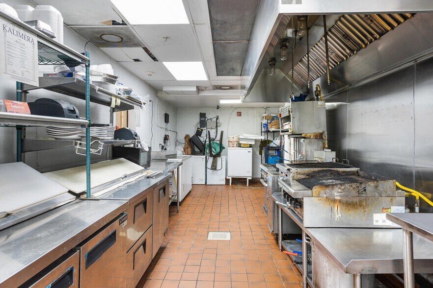 More Photos Of 5840 SW 71st St, South Miami Restaurant For Lease