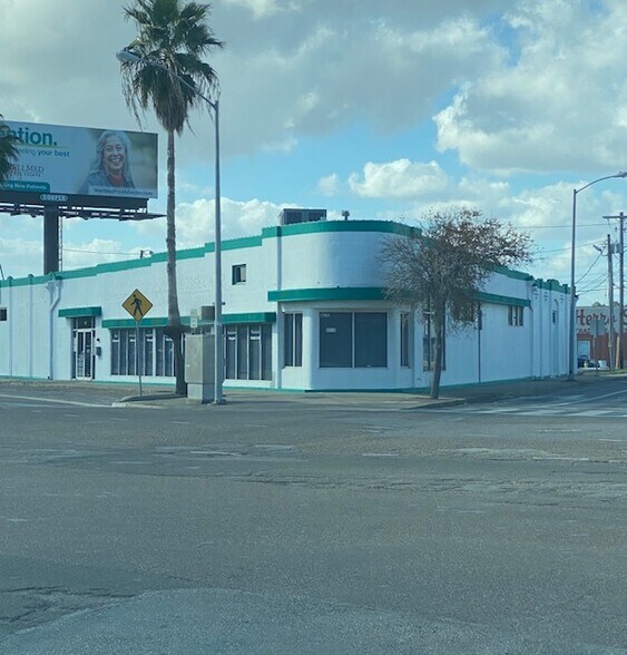 More Photos Of 1701 S Staples St, Corpus Christi Freestanding For Lease
