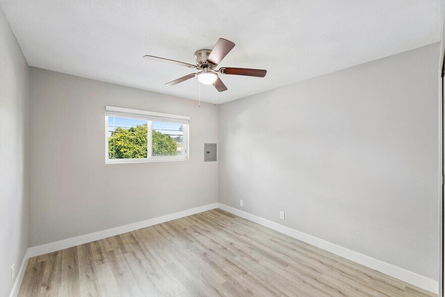 More Photos Of 1495 Peterson Ave, Long Beach Apartments For Sale