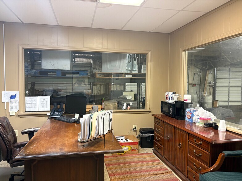 More Photos Of 2517 Nabors Rd SW, Birmingham Truck Terminal For Lease