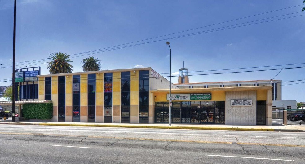 More Photos Of 18107 Sherman Way, Reseda Medical For Lease