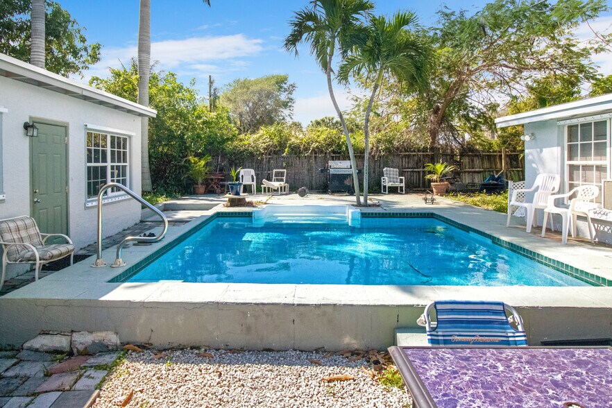 More Photos Of 3570 N Old Dixie Hwy, Delray Beach Apartments For Sale