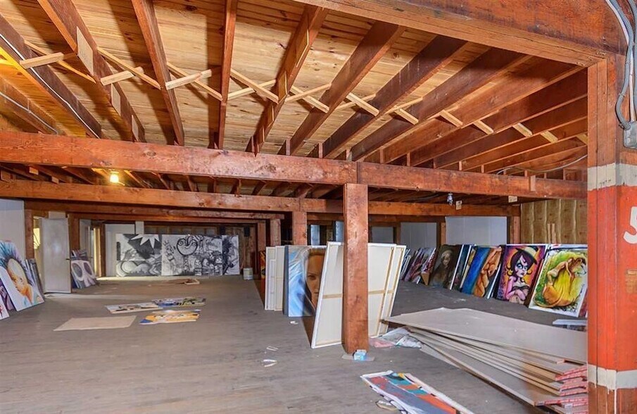 More Photos Of 212 Canal St, Ellenville Freestanding For Lease