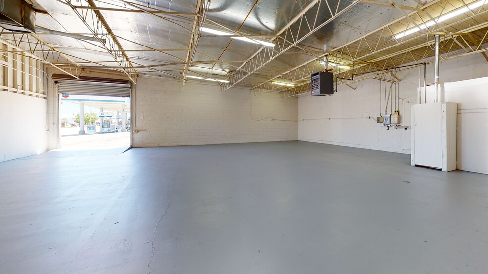 More Photos Of 3390-3424 S Market St, Redding Industrial For Lease