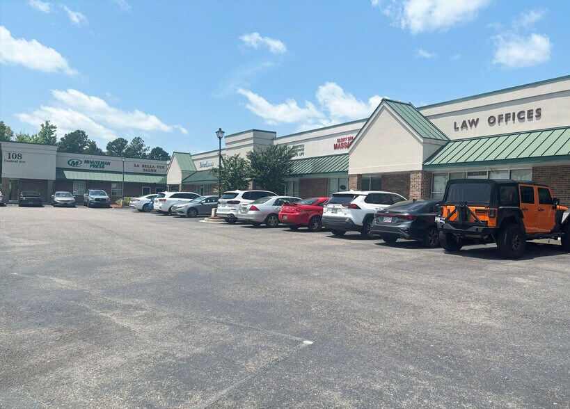 More Photos Of 108 Central Ave, Goose Creek Office For Sale