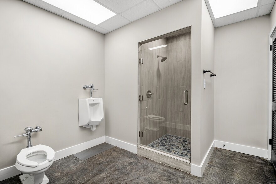 More Photos Of 1505 Hollywood Rd, Knoxville Loft Creative Space For Lease