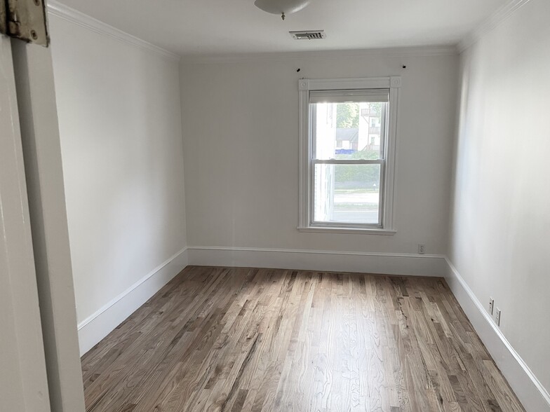 More Photos Of 8 White Ave, Chestnut Hill Multifamily For Sale